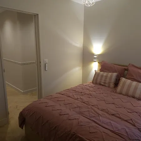 Apartment Stylish 2 Bedrooms