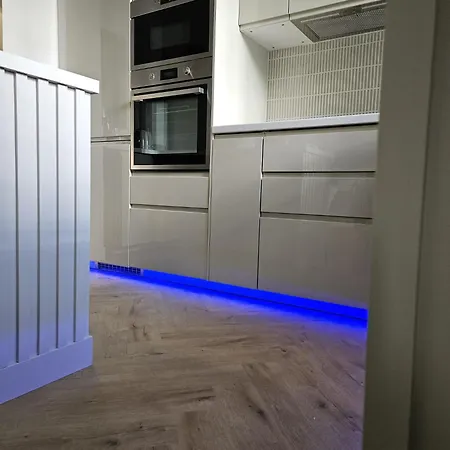 Stylish 2 Bedrooms