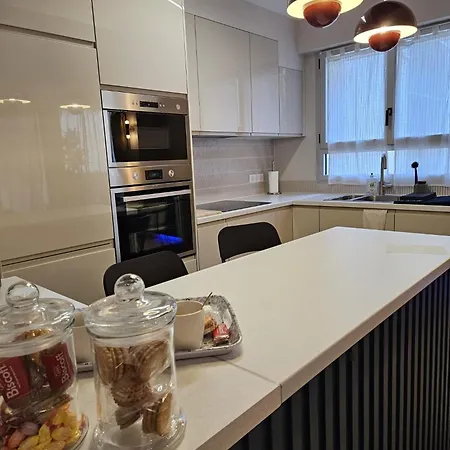 Stylish 2 Bedrooms Paris