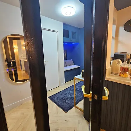 Stylish 2 Bedrooms Apartment