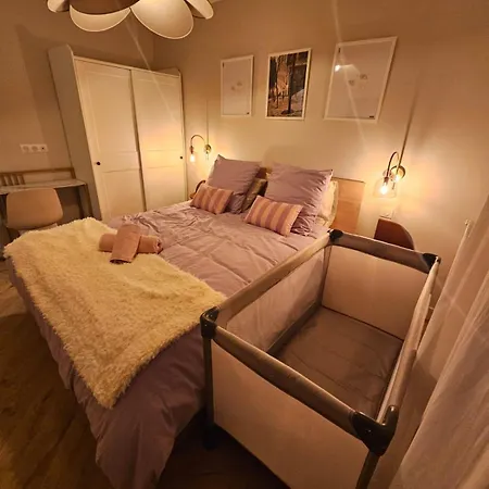 Stylish 2 Bedrooms Apartment *
